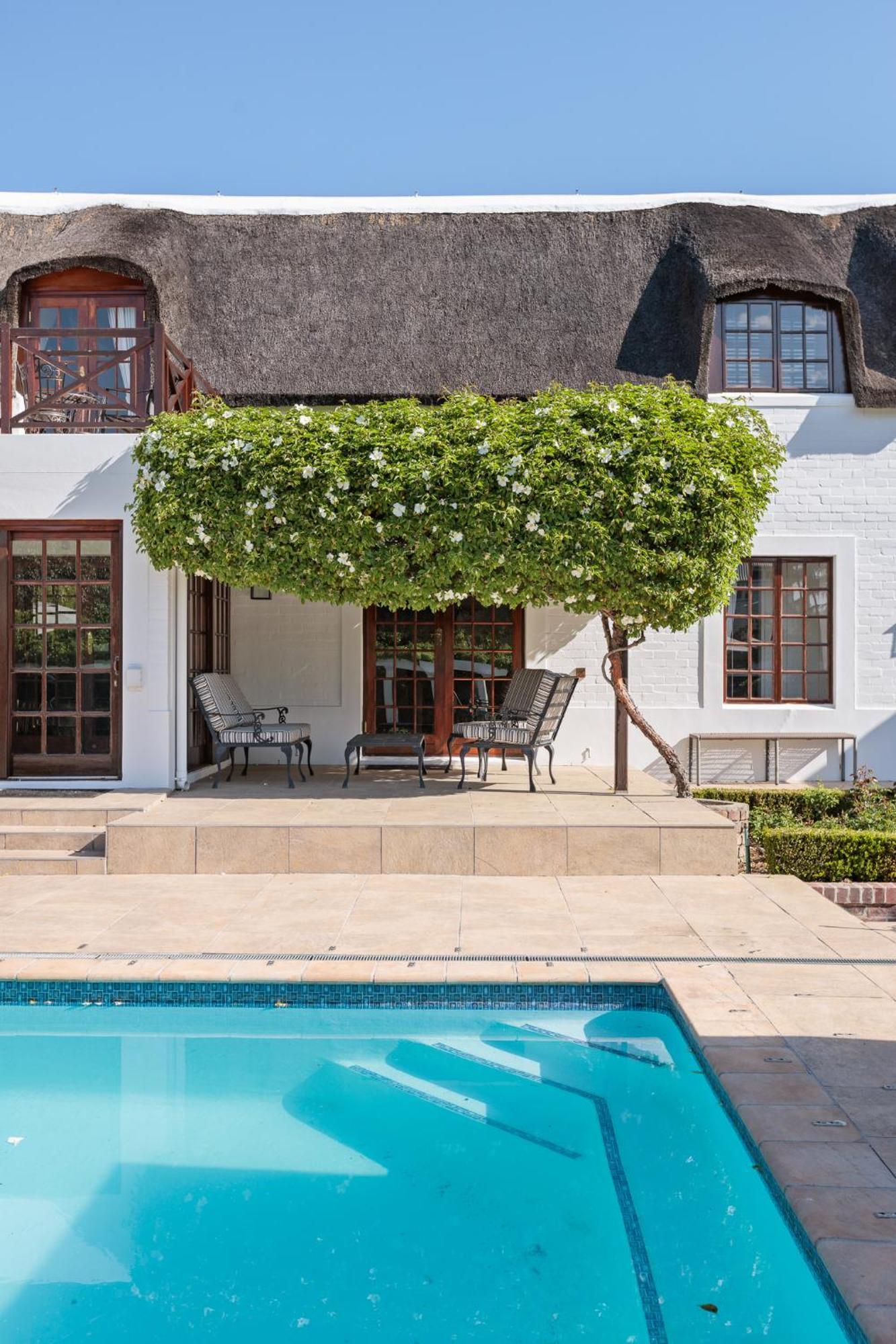 Die Rietdak - Reetdachhaus Mit Vier Schlafzimmern Ciudad del Cabo Exterior foto